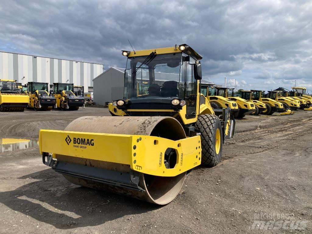 Bomag BW 213 DH-5 Ťahačové valce