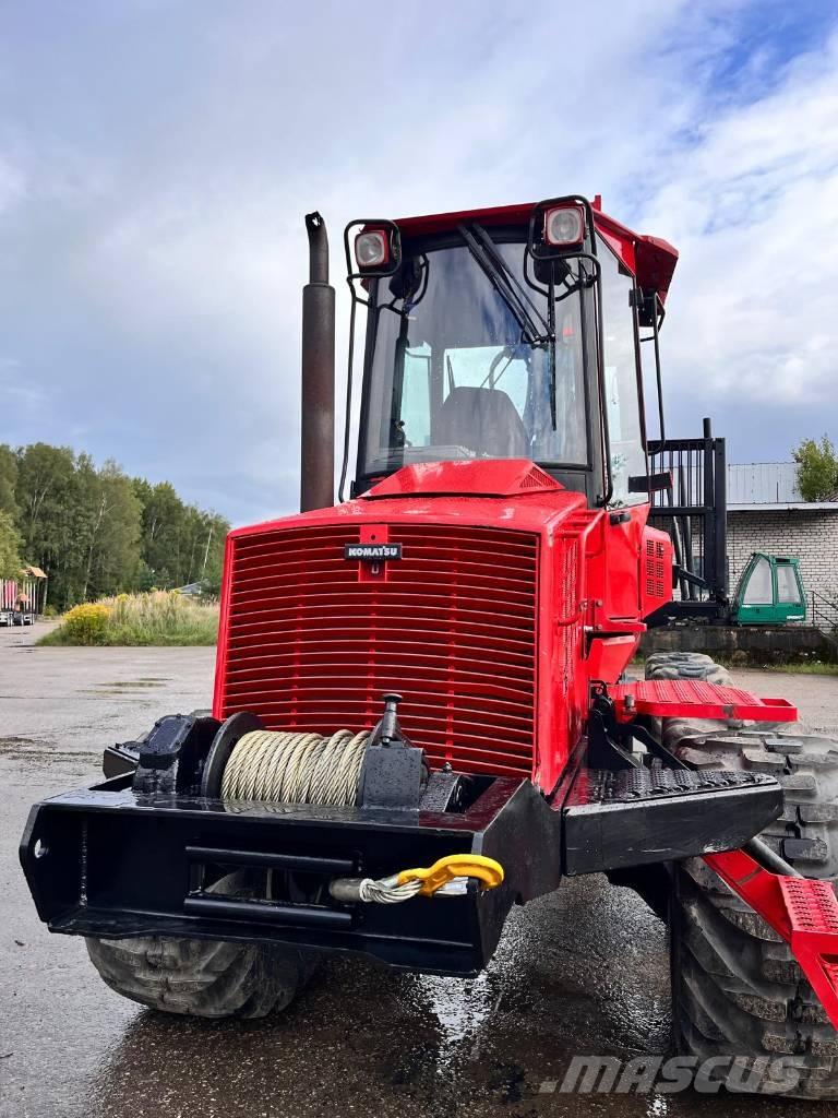 Komatsu 840 TX Lesné traktory