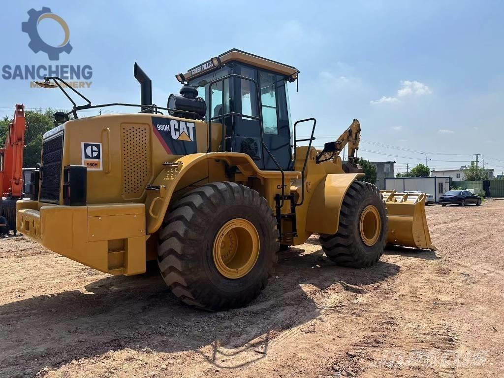 CAT 980H Kolesové nakladače