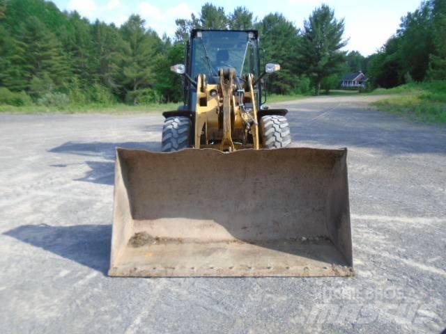 CAT 906 H 2 Kolesové nakladače