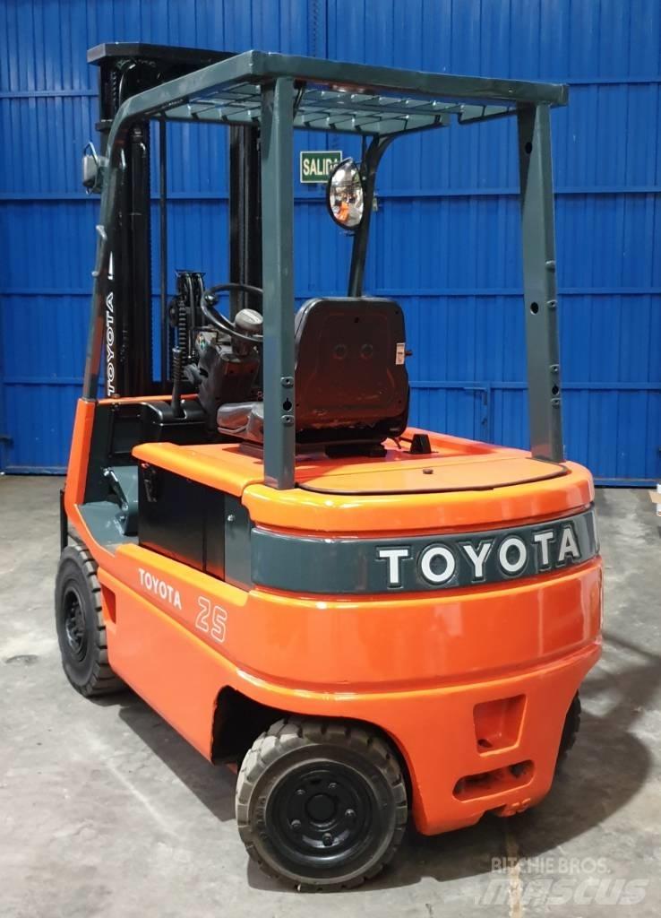 Toyota FBM 25 Akumulátorové vozíky