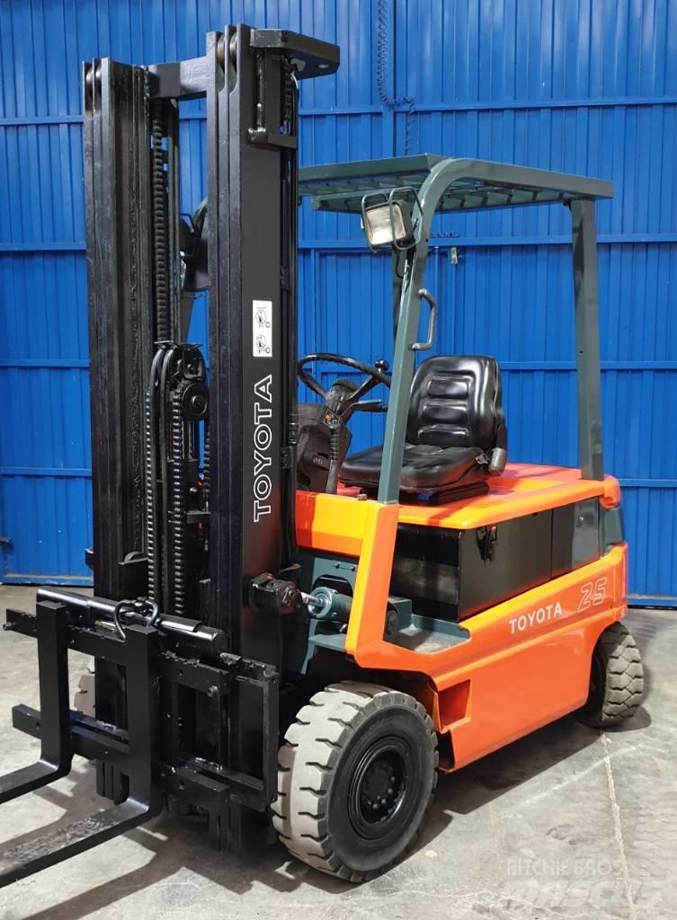 Toyota FBM 25 Akumulátorové vozíky