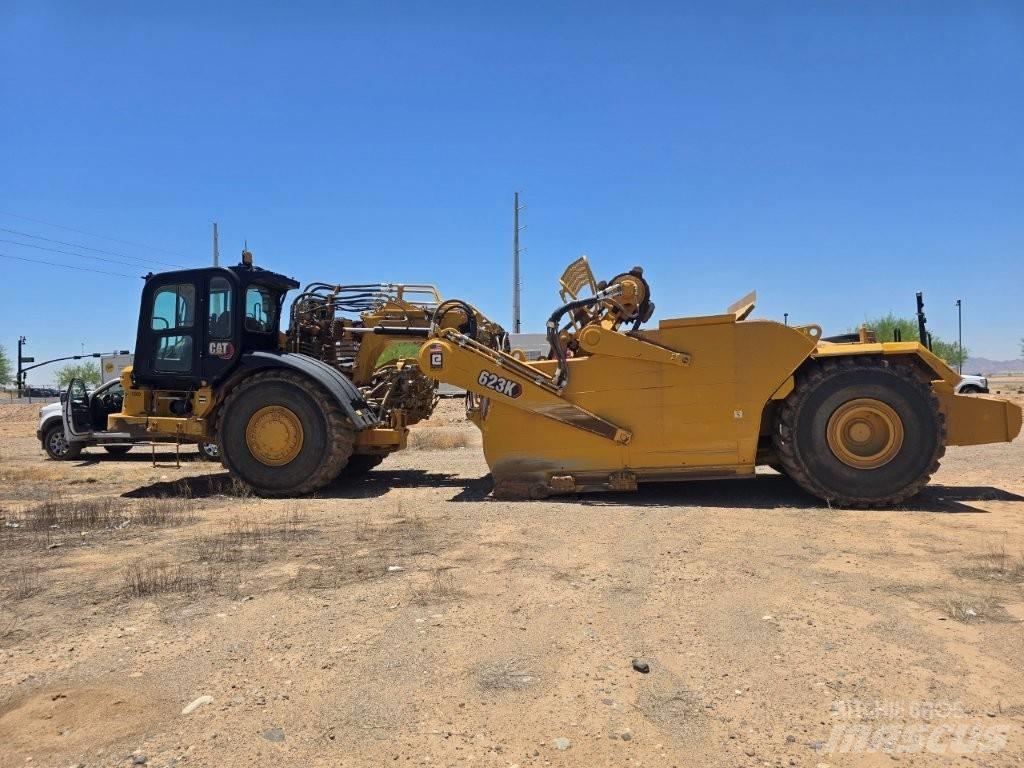 CAT 623K Skrejpre
