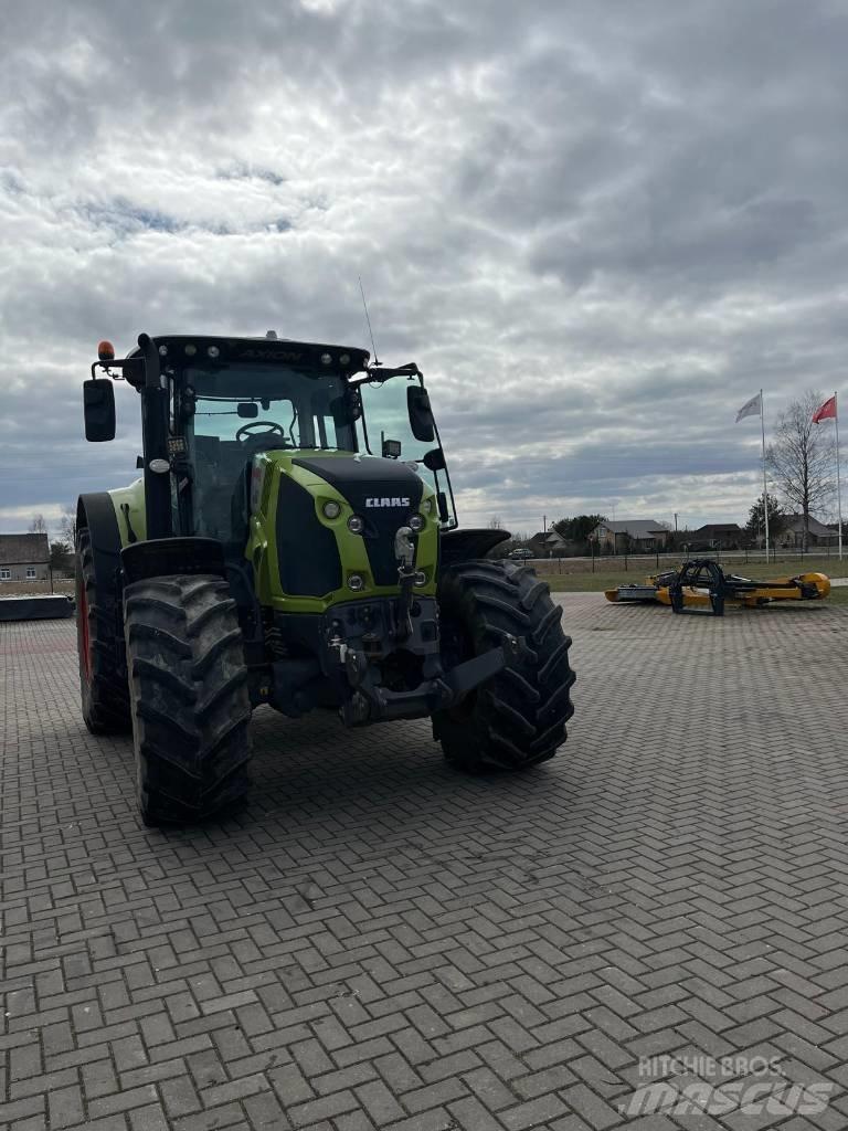 CLAAS Axion 850 Traktory