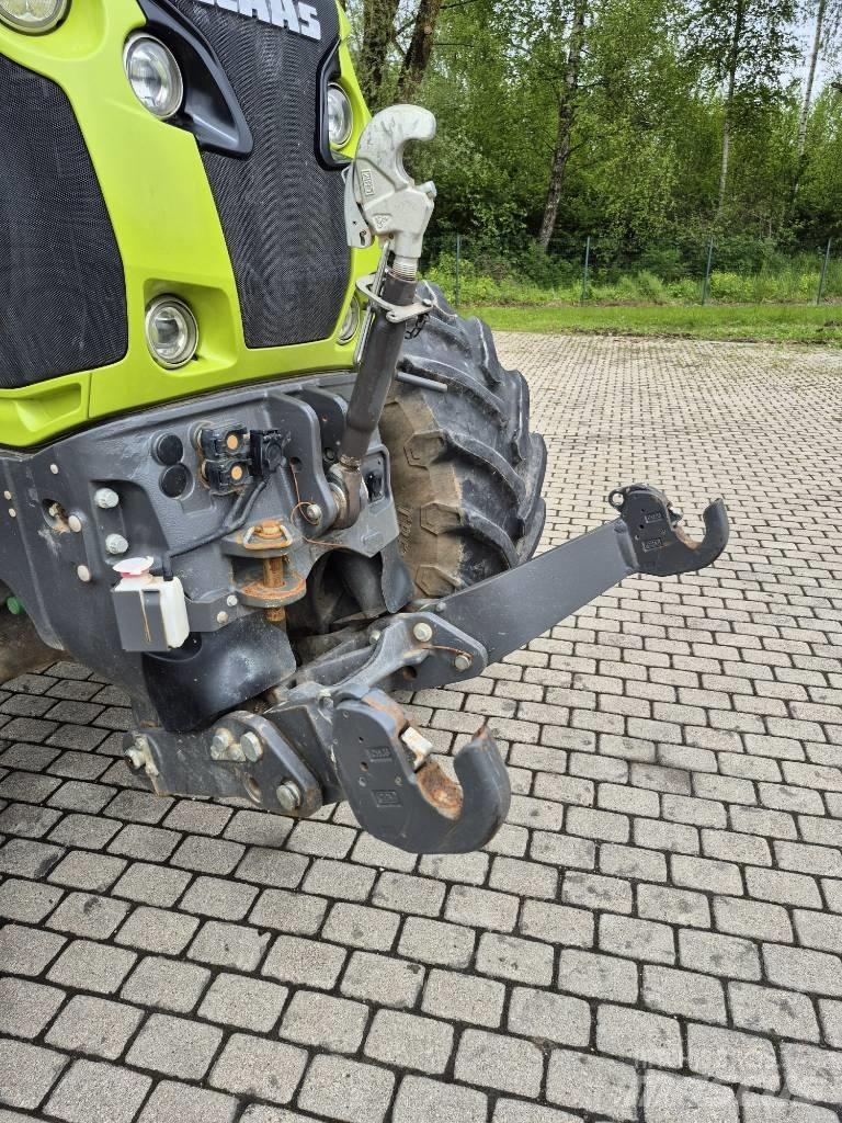 CLAAS Axion 850 Traktory