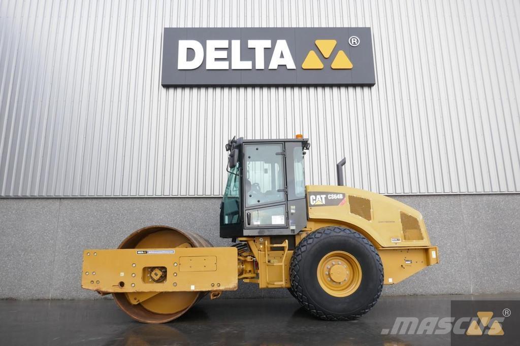 CAT CS64B Ťahačové valce