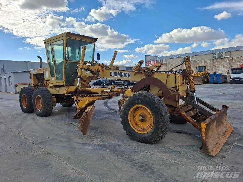 Champion G 740 Grejdery