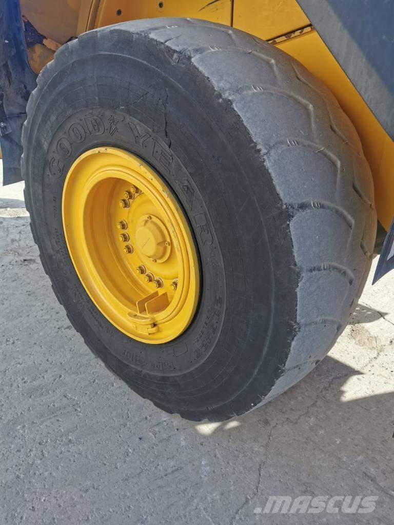 Volvo L110G Kolesové nakladače