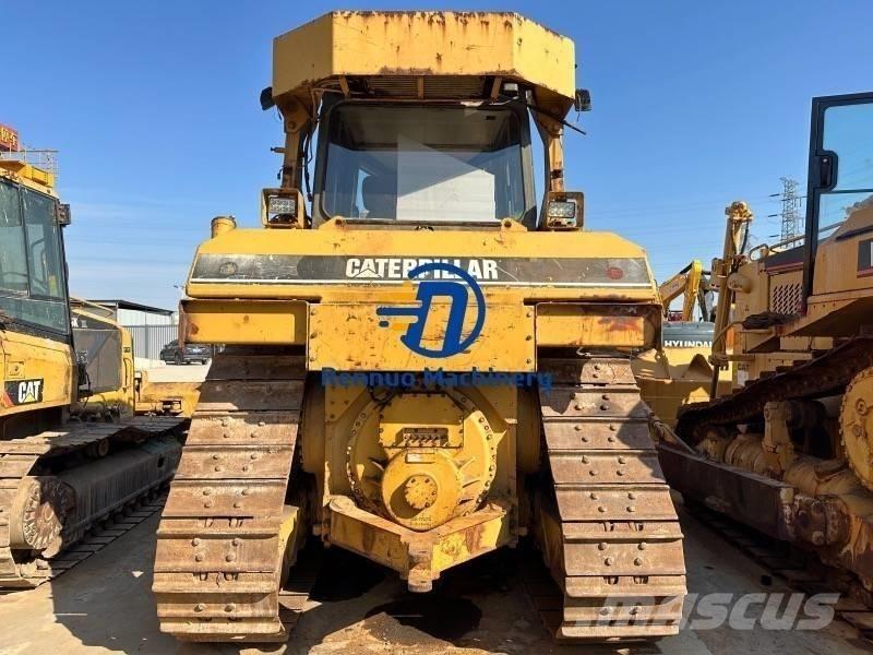 CAT D 6 R Pásové dozéry