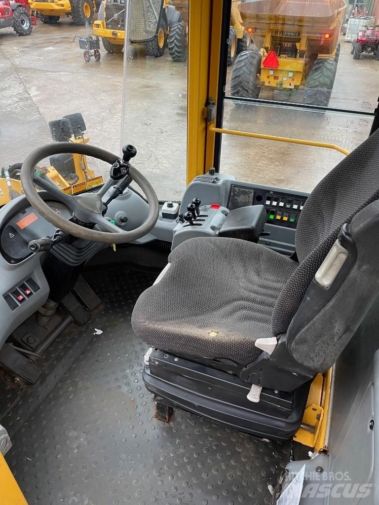 Volvo L60E Kolesové nakladače