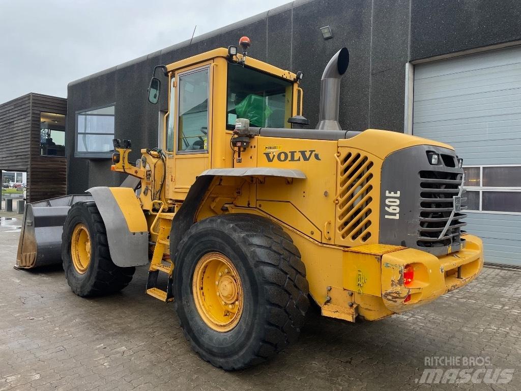 Volvo L60E Kolesové nakladače