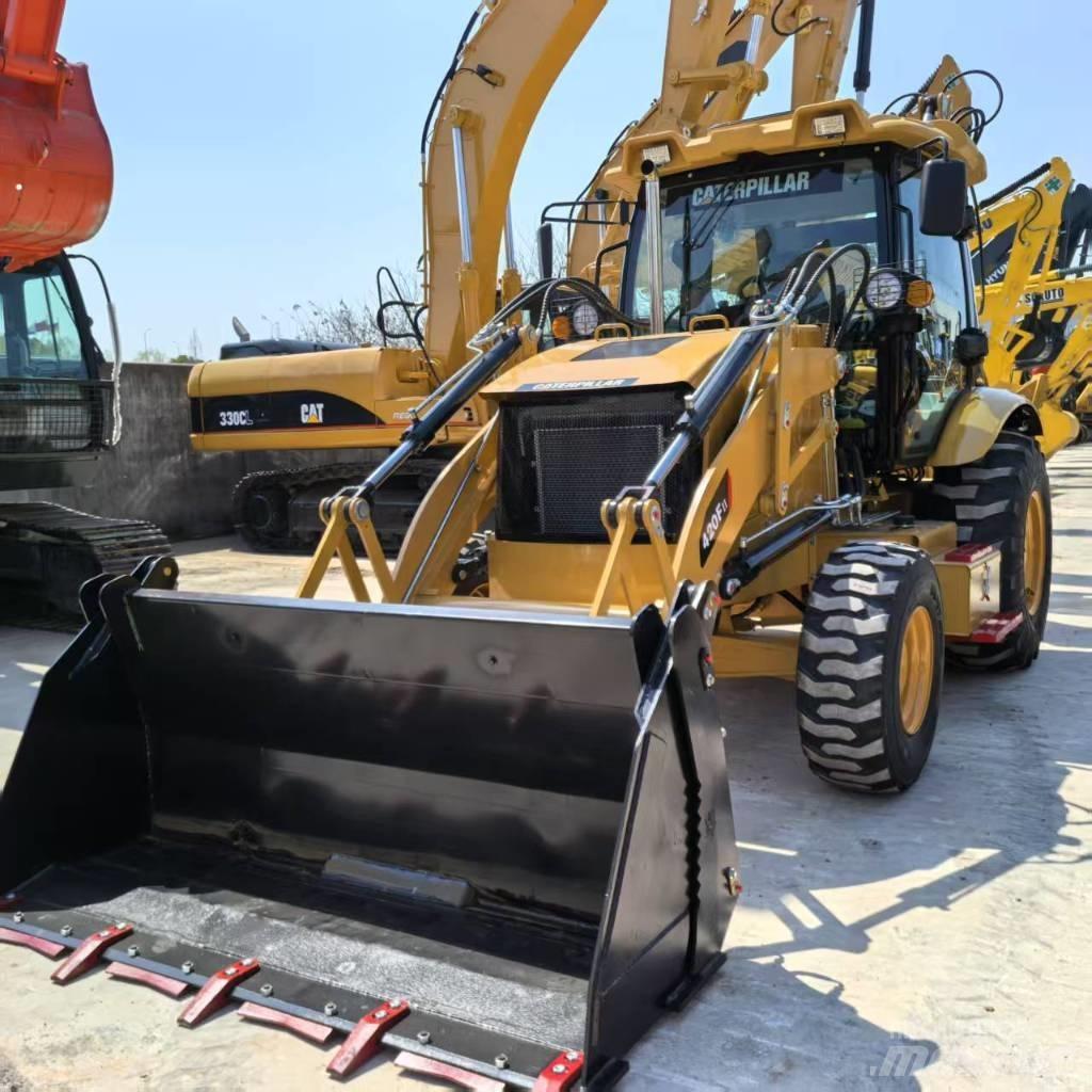 CAT 420 F Rýpadlo-nakladače