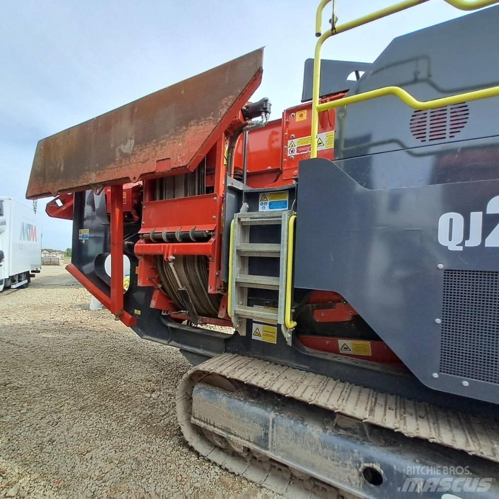 Sandvik QJ241 Mobilné drviče