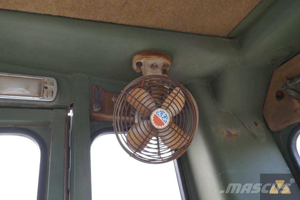 CAT 130G Ex-army Grejdery