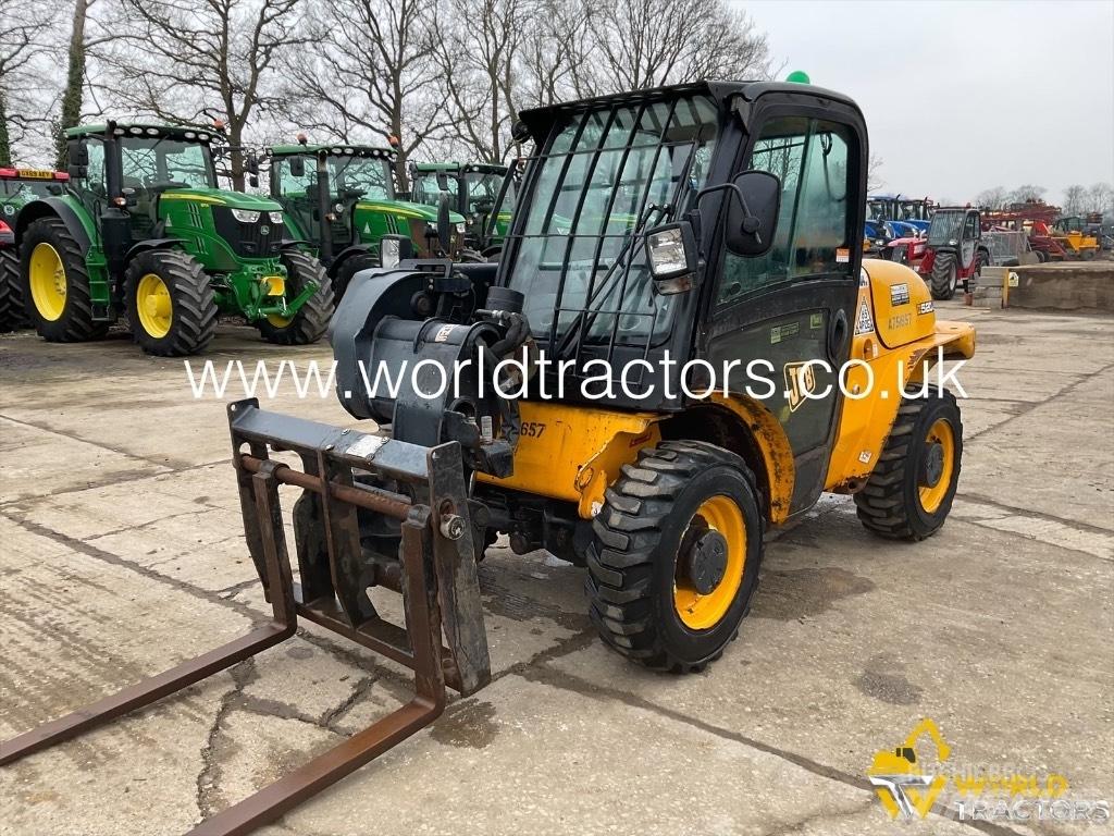 JCB 520-40 Teleskopické manipulátory