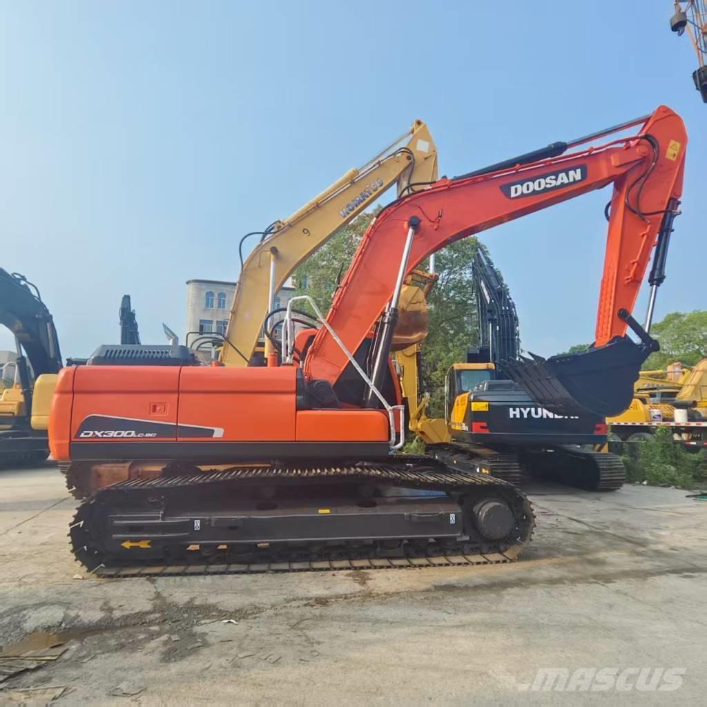 Doosan DX 300 LC Pásové rýpadlá
