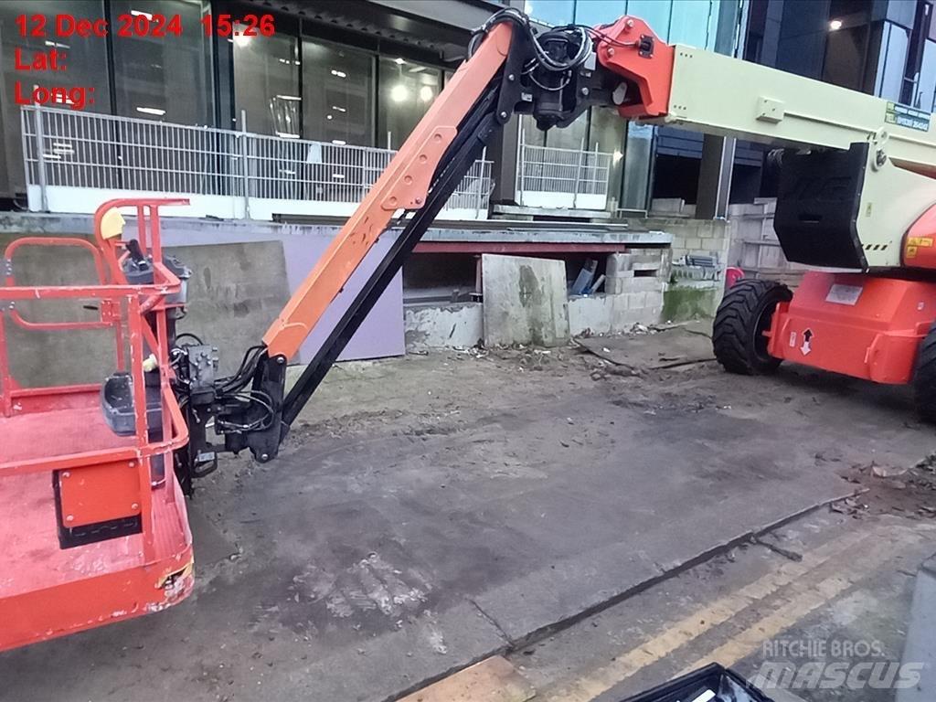 JLG 1250 AJP Kĺbové plošiny