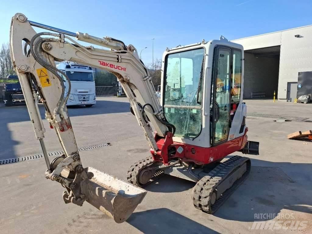 Takeuchi TB225LSA Mini rýpadlá < 7t