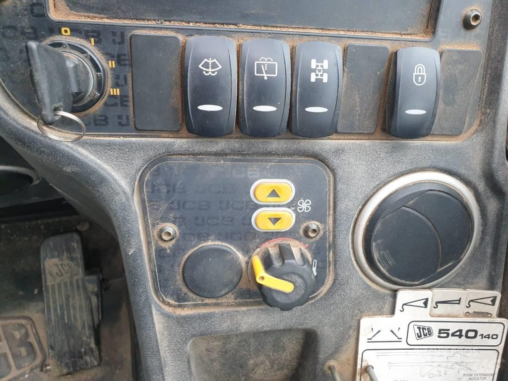 JCB 540-140 Teleskopické manipulátory