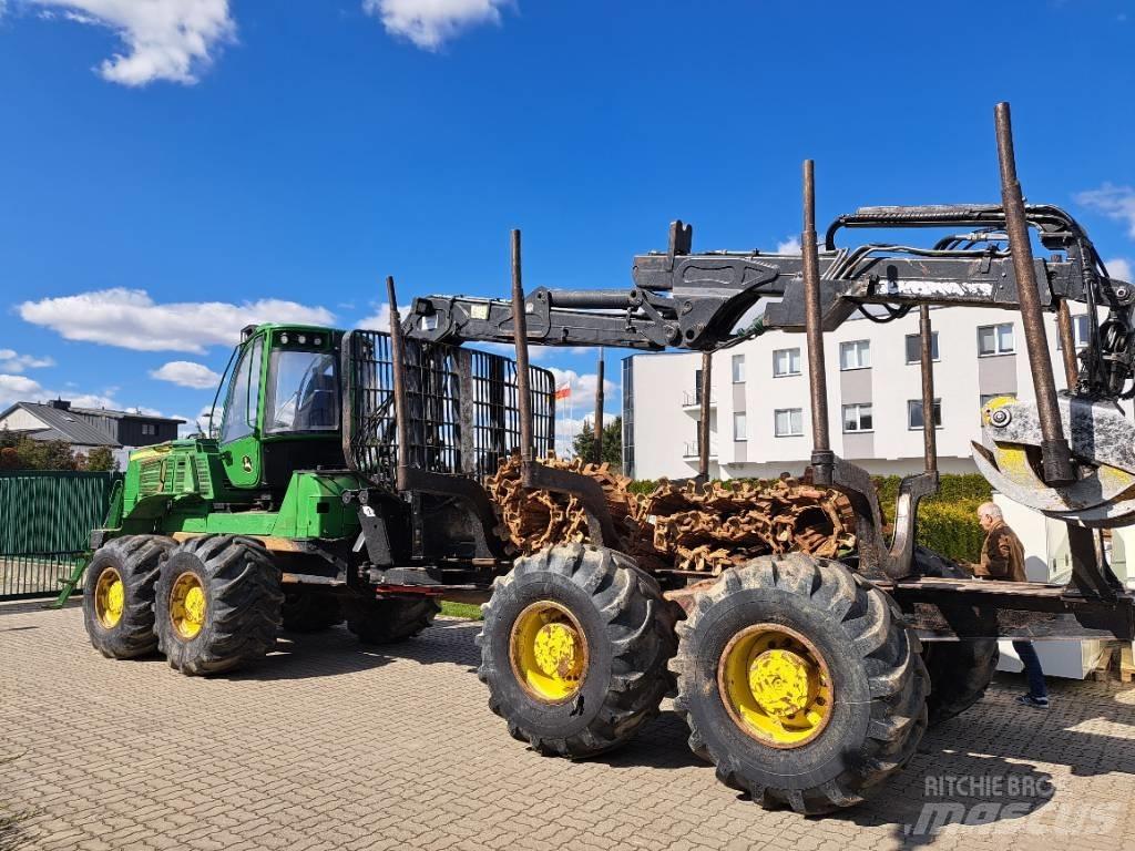 John Deere 1910G Lesné traktory