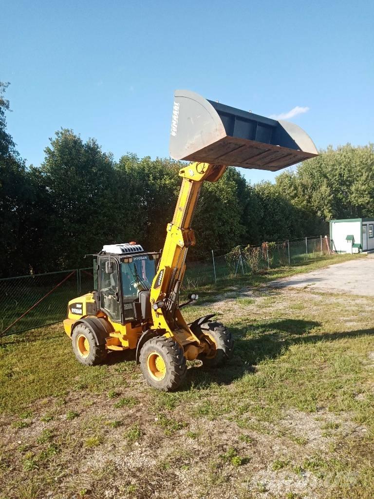 Impodan DN30T Teleskopické kolesové nakladače