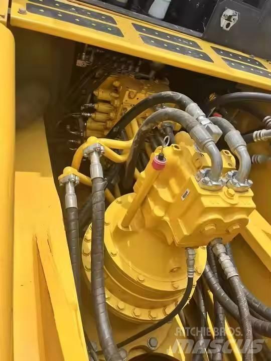 Komatsu PC450-7 Pásové rýpadlá