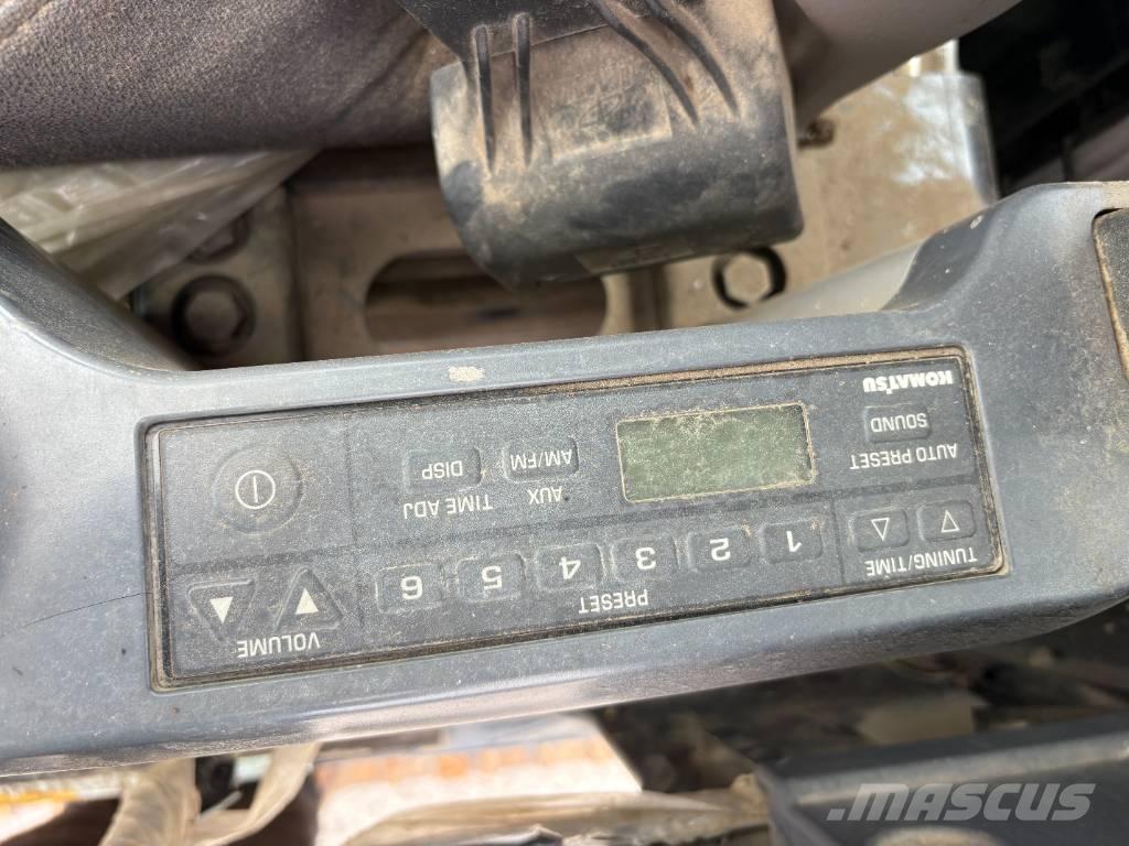 Komatsu PC210LC-10 Pásové rýpadlá