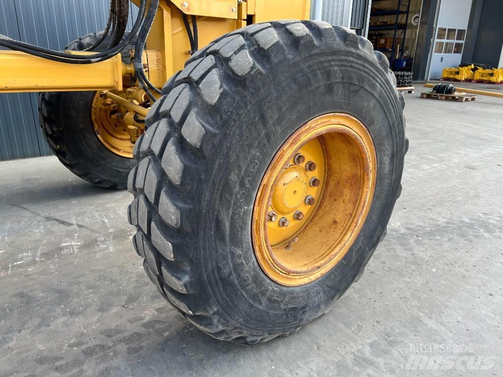 CAT 140K Grejdery