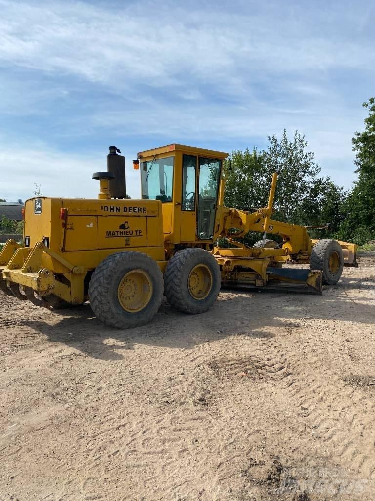 John Deere 770b Grejdery