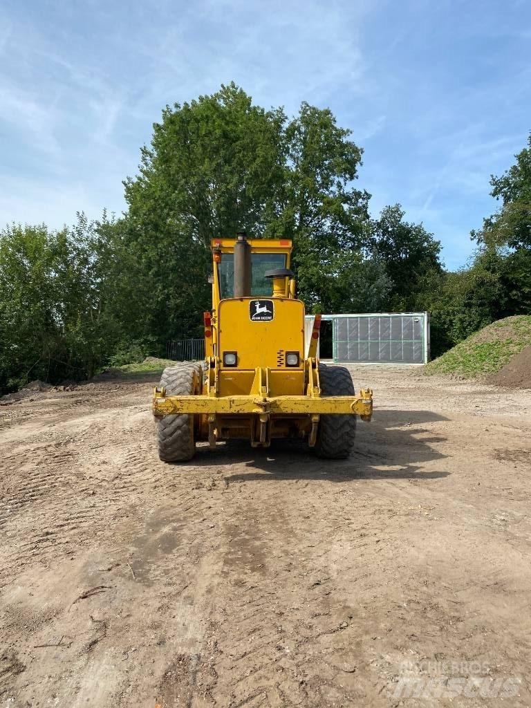John Deere 770b Grejdery
