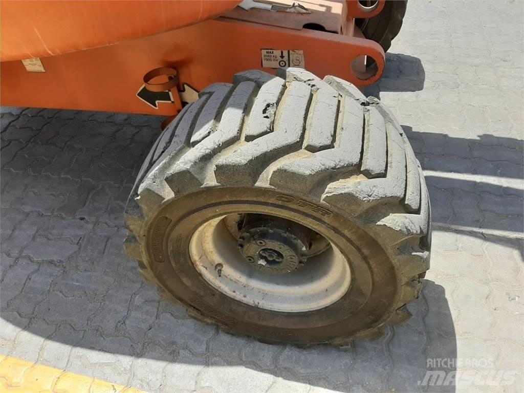 JLG 450AJ Kĺbové plošiny