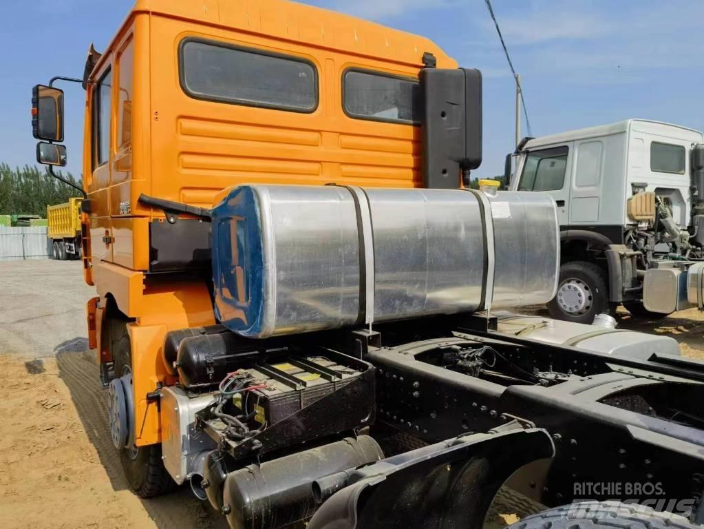 Shacman F3000 6X4 Ťahače