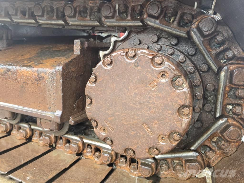 Hitachi ZX 210 Pásové rýpadlá