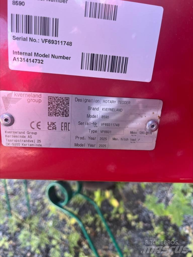 Kverneland 8590 Obracače a zhrabovače sena