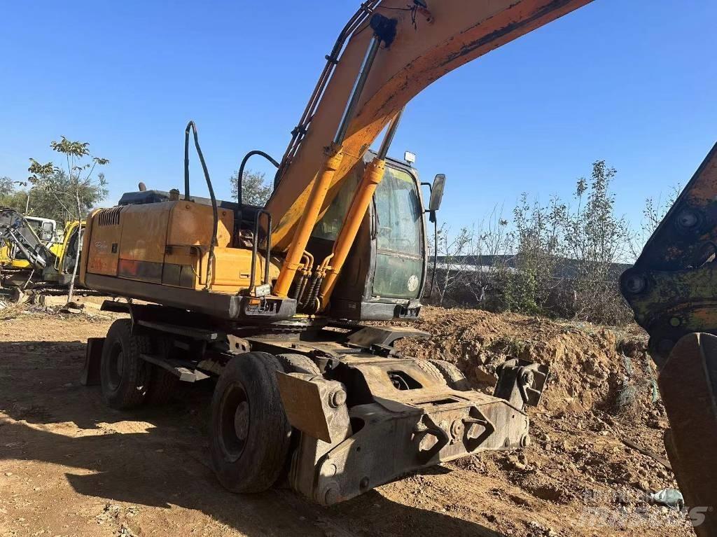 Hyundai R210W-9 Kolesové rýpadlá