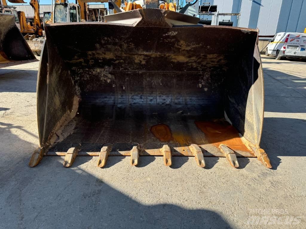 Liebherr L 576 Kolesové nakladače