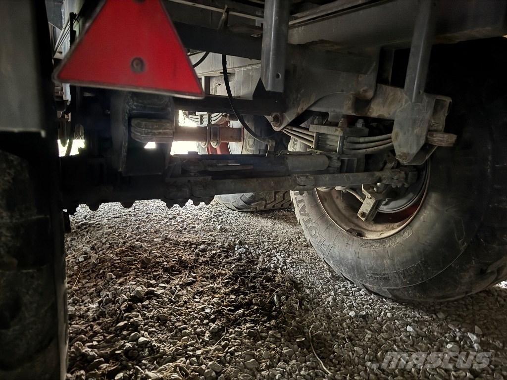 CLAAS Quantum 5800 P Samozberacie vozy