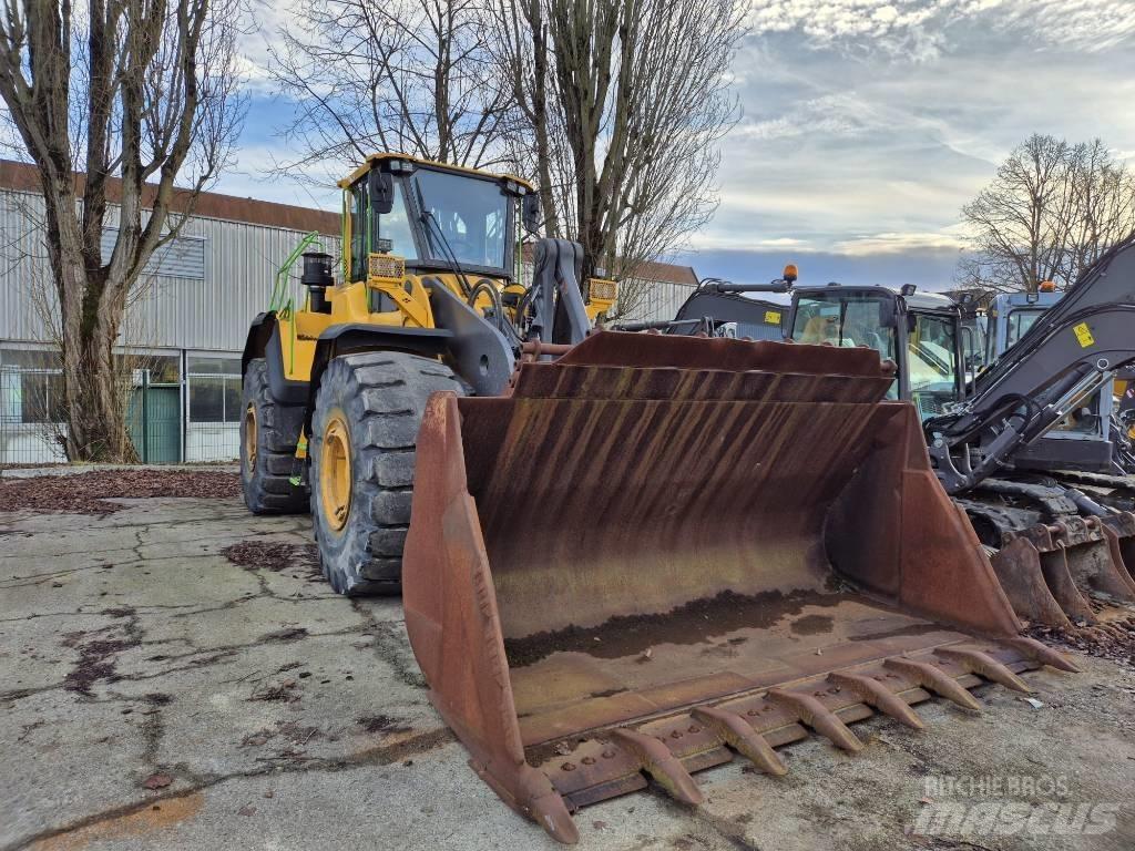 Volvo L 220 H Kolesové nakladače