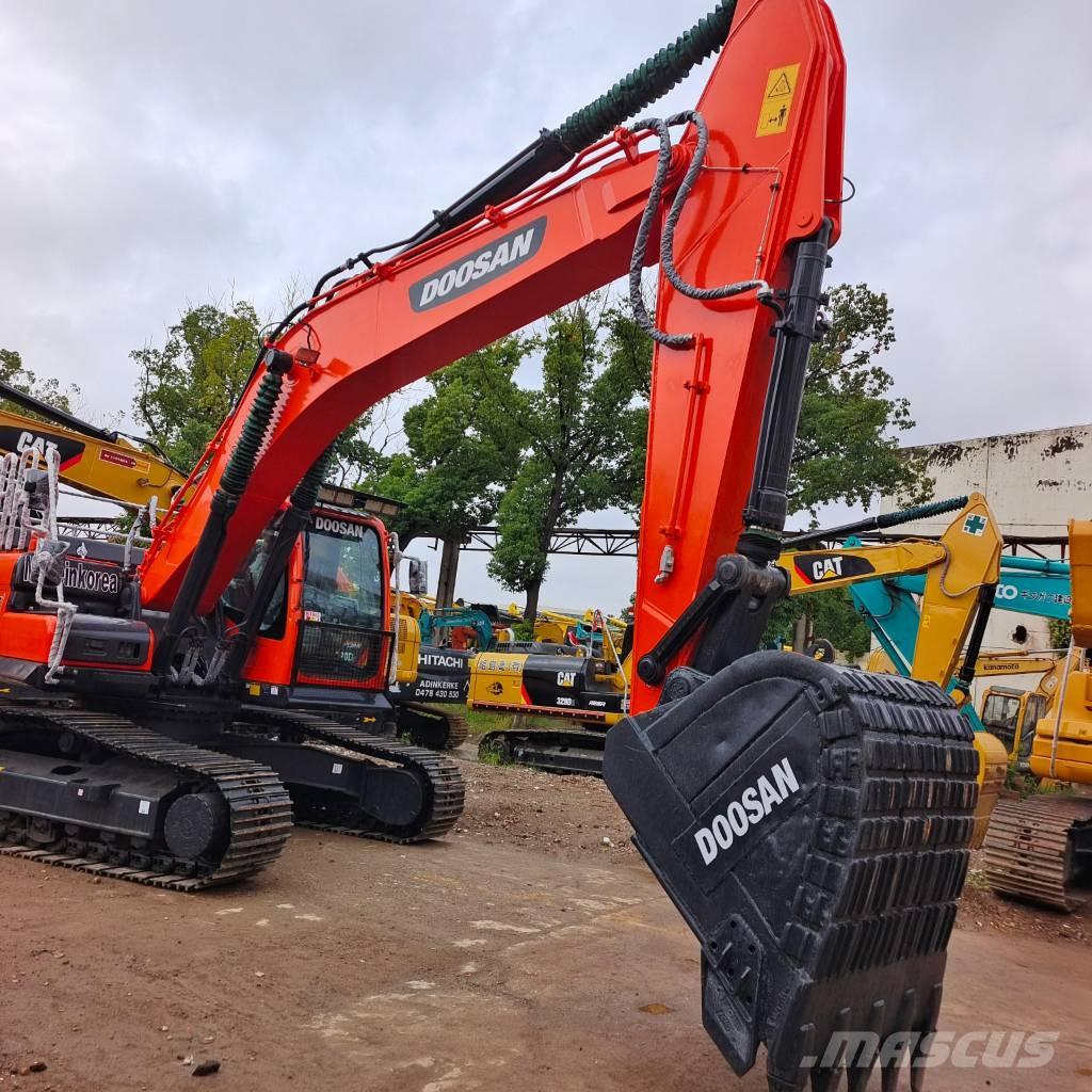 Doosan DX 300LC-9C Pásové rýpadlá