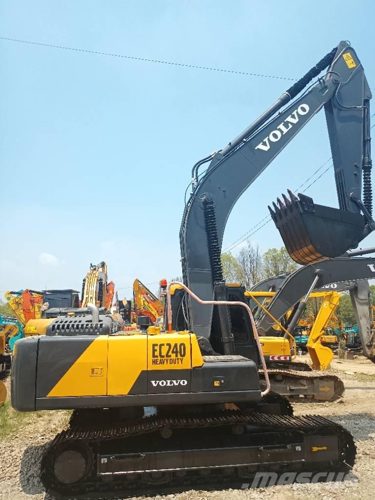 Volvo EC 240 Pásové rýpadlá