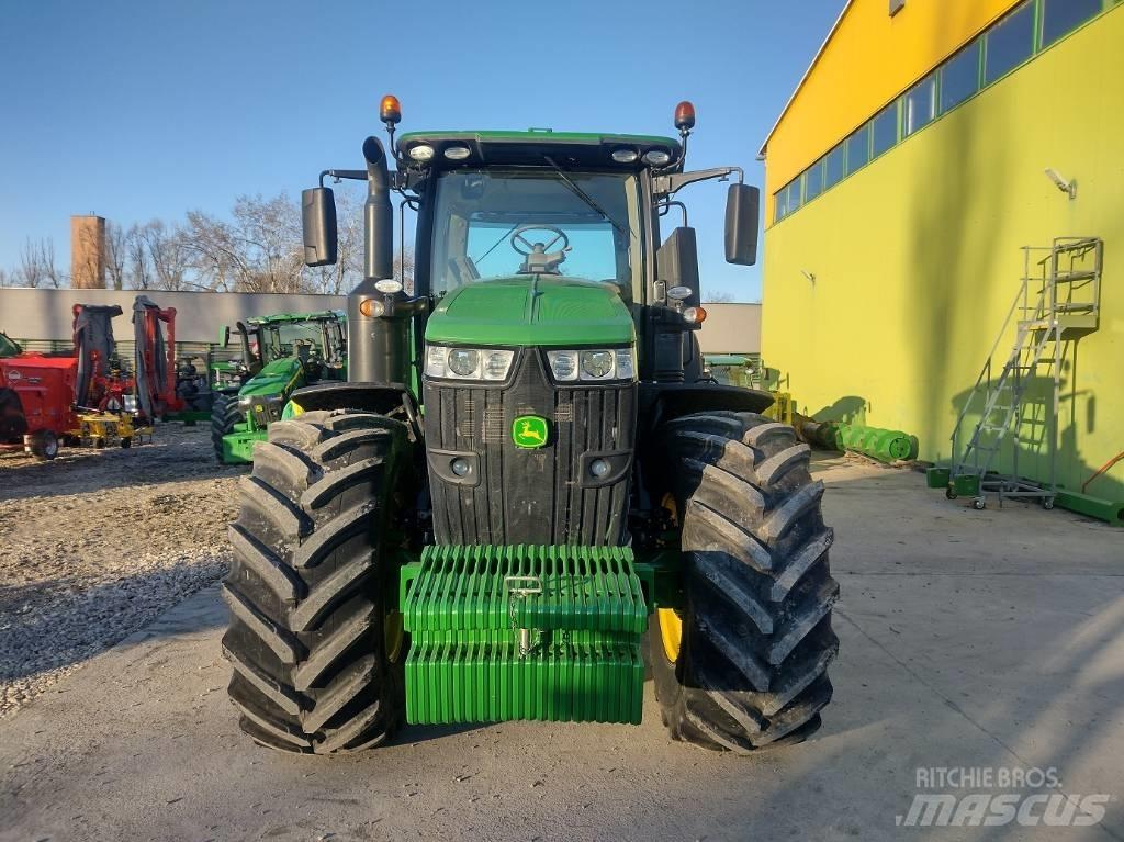 John Deere 7270 R Traktory