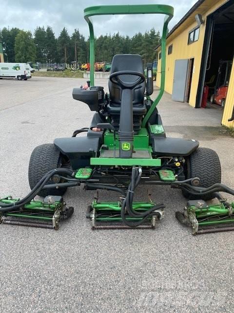 John Deere 7500A Samochodné kosačky