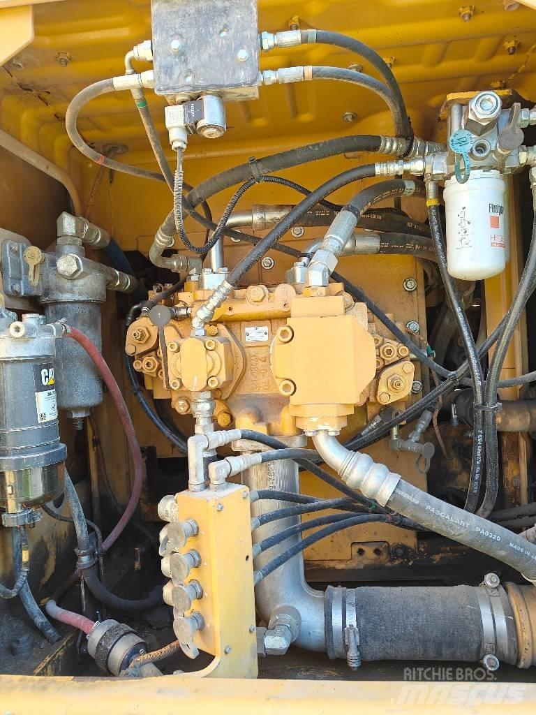 CAT 320 EL Pásové rýpadlá
