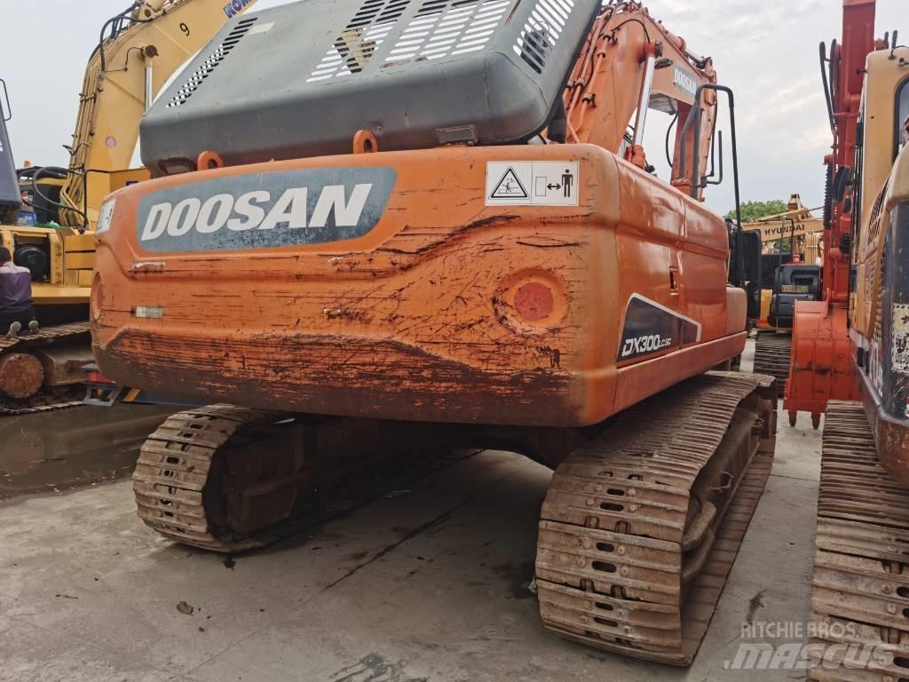 Doosan DX 300 LC Pásové rýpadlá