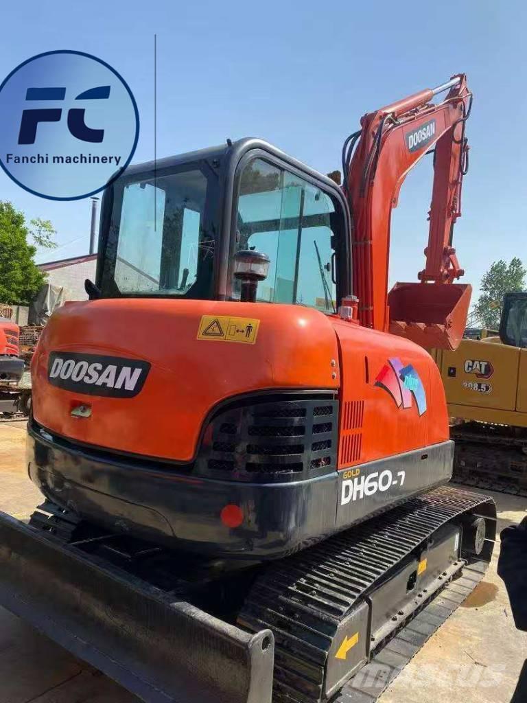 Doosan DH 60-7 Pásové rýpadlá