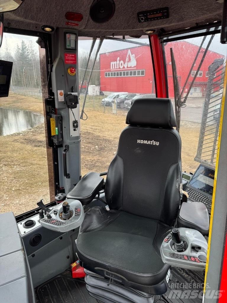 Komatsu 855 Lesné traktory