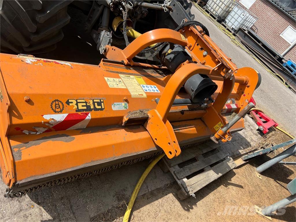 Berti Dual 280 Kosačky na kosenie roughov a semiroughov