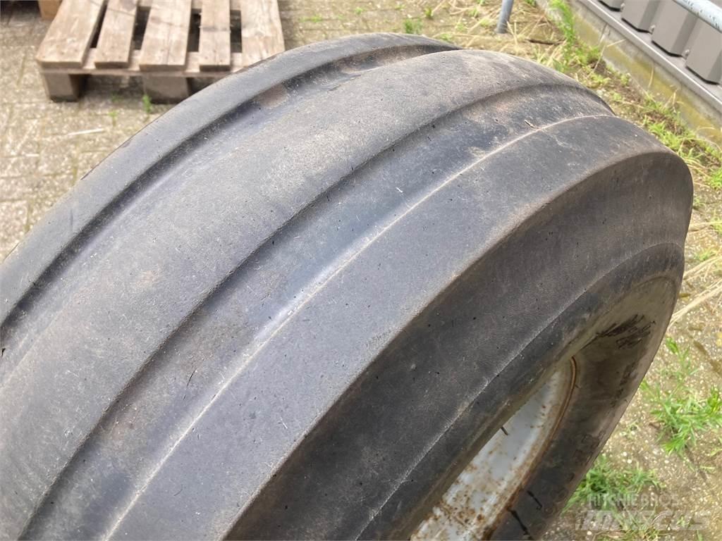 BKT 11.00-16 Pneumatiky, kolesá a ráfiky