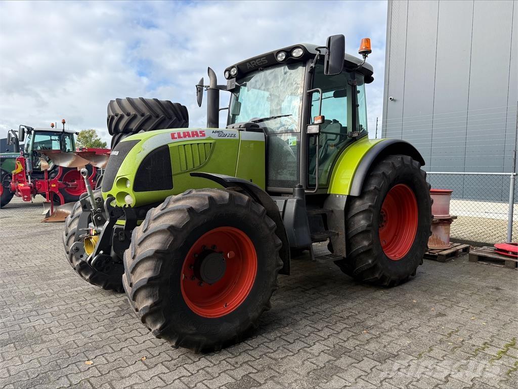 CLAAS Ares 697 ATZ Traktory