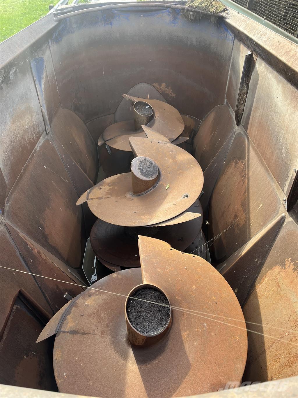  Europcomp Dualmix Miešačky krmív